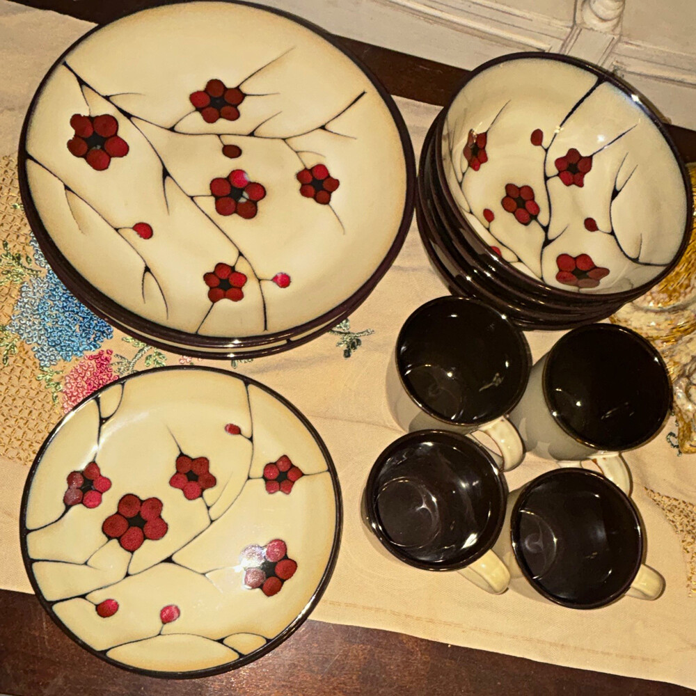 Pfaltzgraff Aster Floral Stoneware Dinner Set Plates Bowls Mugs 16 pcs